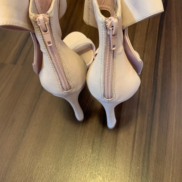 Betsey Johnson Size 9 Pink Heels - Picture 8 of 8